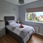 Casa de Férias Away From In 4 Bed
