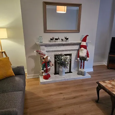 Away From In 4 Bed Holiday home